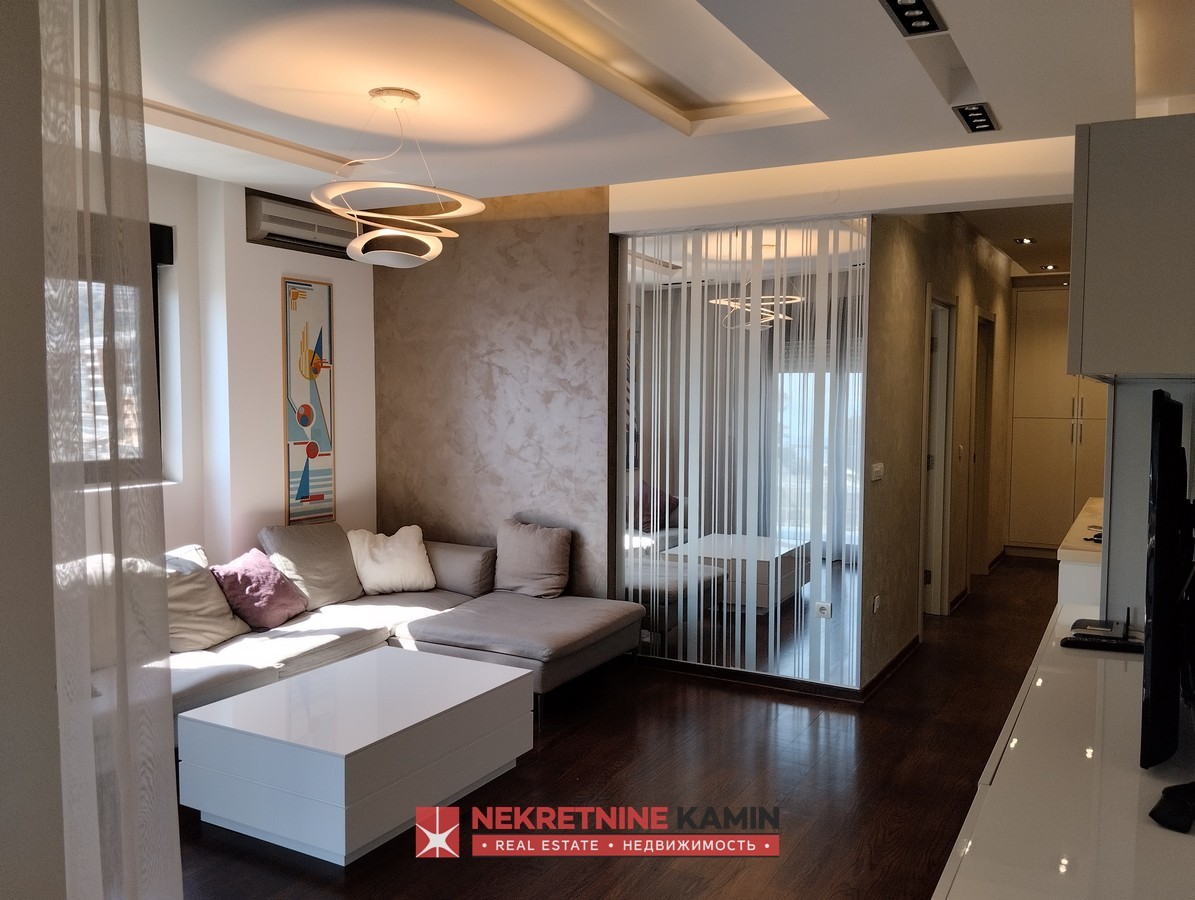 Luxury Three-Bedroom Apartment with Parking Space in the City Centre, Budva